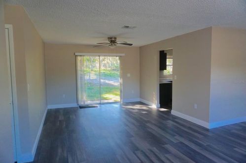 2440 Keystone Rd, Tarpon Springs FL  34688-8618 exterior