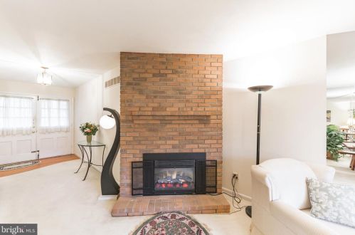 5 Binford Ln, Wilmington, DE 19810-3218