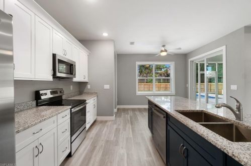 28124 Sunset Dr, Bonita Springs FL  34134-7503 exterior