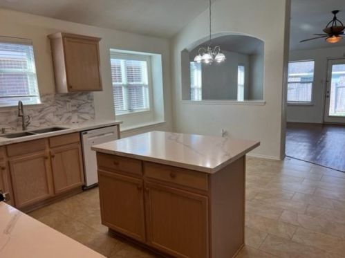 17807 Memorial Falls Dr, Tomball TX  77375-8705 exterior