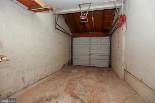 320 Winding Way, Norristown PA  19406-2632 exterior