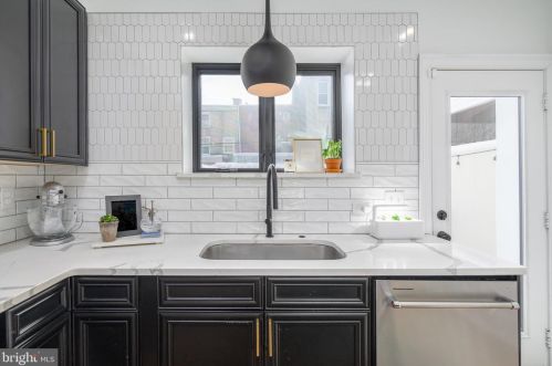 620 Carpenter St, Philadelphia PA  19147-2908 exterior