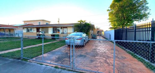 4448 8th Ct, Hialeah, FL 33013-2418