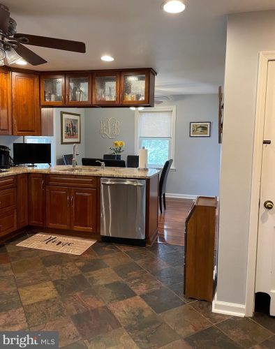 3212 Hilltop Rd, Newtown Square PA  19073-4207 exterior