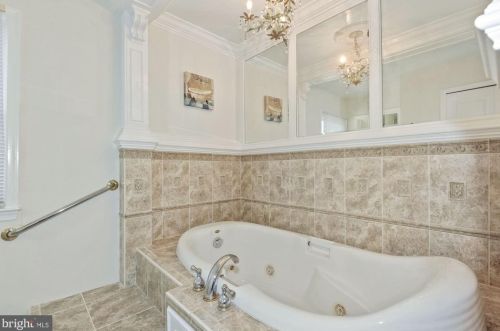 1311 Cold Harbor Ct, Herndon VA 20170-2018 exterior