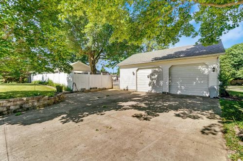 649 Sandusky Ave, Bellefontaine OH  43311-2746 exterior