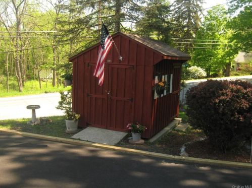 62 Goshen Ave, Washingtonville NY  10992-1002 exterior