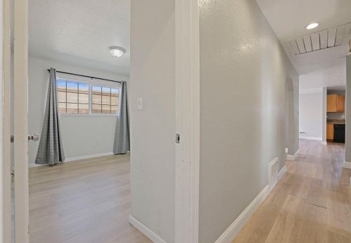 1325 Arrowhead Ct, Modesto CA  95351-1723 exterior