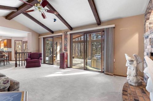 225 Traders Point Ln, Green Bay WI  54302-5236 exterior