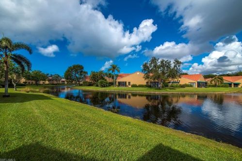 643 Beachwalk Cir, Naples FL  34108-8715 exterior