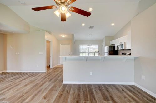 305 25th Ave, Cape Coral FL  33993-7577 exterior