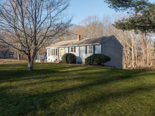 20 Patton St, Coventry, RI 02816-7422