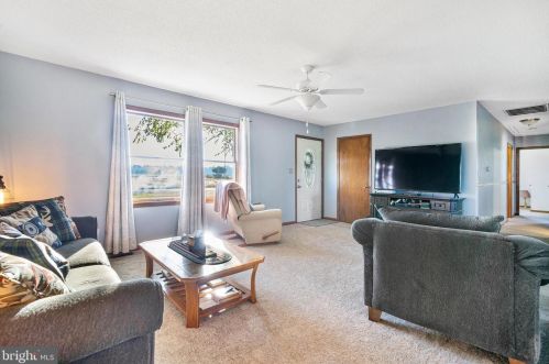 8046 Calhoun Rd, Slaughter Beach, DE 19963-3606