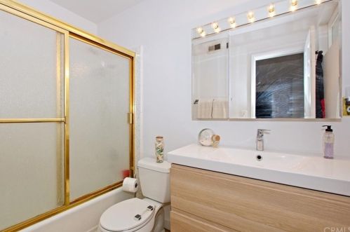 9342 Los Angeles St, Bellflower CA  90706-4446 exterior