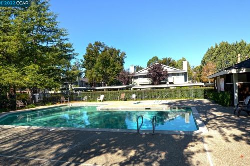 200 Compton Cir, San Ramon CA  94583-1652 exterior