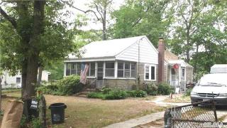 94 Truberg Ave, Canaan Lake, NY 11772-1723