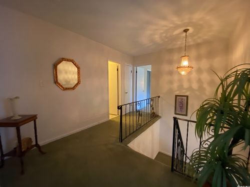 18 Stonehurst Ln, Huntington Station NY  11746-7932 exterior