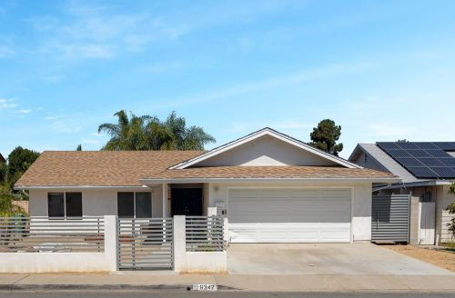 6342 Farley Dr, San Diego CA  92122-3025 exterior