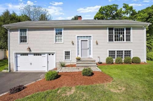 67 Soundview Rd, Ridgefield, CT 06877-5709