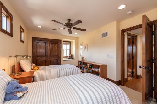 8458 Lower Scarborough Ct, San Diego CA 92127-6119 exterior