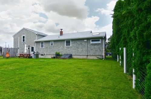 87 Conch Rd, South Kingstown RI  02882-5305 exterior