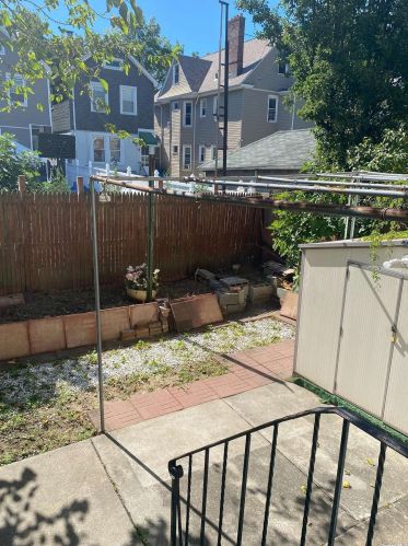 86-48 91st St, Jamaica, NY 11421-1402