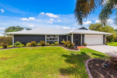 684 Woodside Dr, Palm City, FL 34990-4333