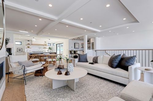 413 Bayview Dr, Manhattan Beach CA  90266-5717 exterior