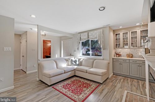 1628 Spring Mill Ct, Yardley, PA 19067-5732