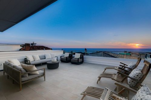 413 Bayview Dr, Manhattan Beach CA  90266-5717 exterior