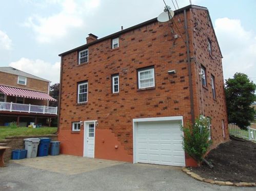 1811 Mount Royal Blvd, Glenshaw PA  15116-1007 exterior