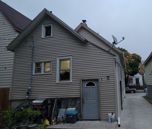 2369 17th St, Milwaukee WI  53215-3039 exterior