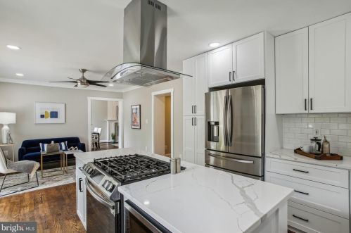 3121 Celadon Ln, Falls Church VA  22044-2610 exterior