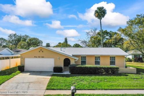 2880 Malibu Ct, Titusville, FL 32780-5434