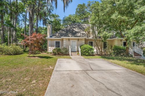 402 Joshua Ct, Beaufort, SC 29902-6002