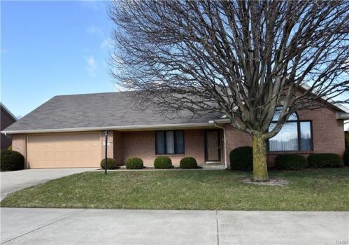 1730 Calais Dr, Springfield OH  45503-5791 exterior