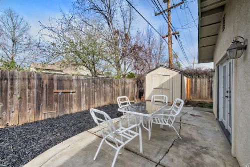 200 Juniper St, Vacaville CA 95688-2736 exterior