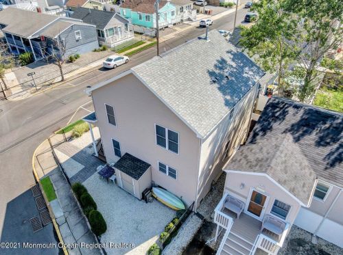 271 Kearney Ave, Pelican Island NJ  08751-1822 exterior