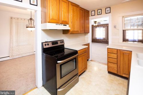 21 Roosevelt Ave, Dover, DE 19901-4459