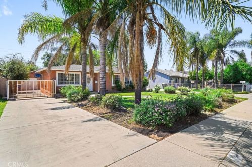 848 Rosewood Ct, Ontario, CA 91762-1833