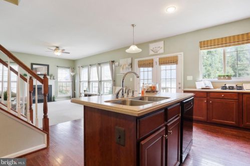 214 Union Ridge Dr, Charles Town WV  25414-4950 exterior