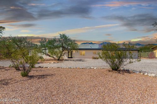 4521 San Carlos Pl, Tucson, AZ 85712-1944