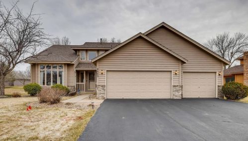 9043 Moorland Chase, Minneapolis, MN 55443-3927