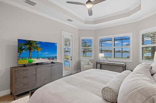 10070 Biscayne Bay Ln, Naples FL 34120-3754 exterior