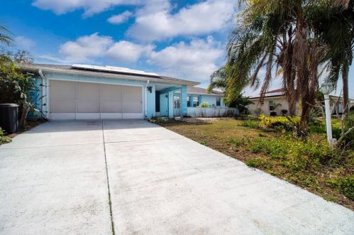 640 Fort Duquesna Dr, Ruskin, FL 33573-5156