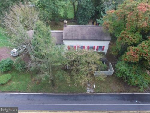 24 Churchville Ln, Southampton, PA 18966-1502
