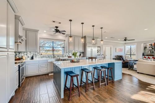 1040 Brush Creek Rd, Argyle TX  76226 exterior