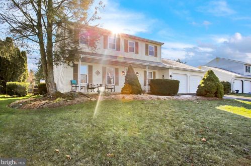 325 Cornerstone Dr, Blandon, PA 19510-9609