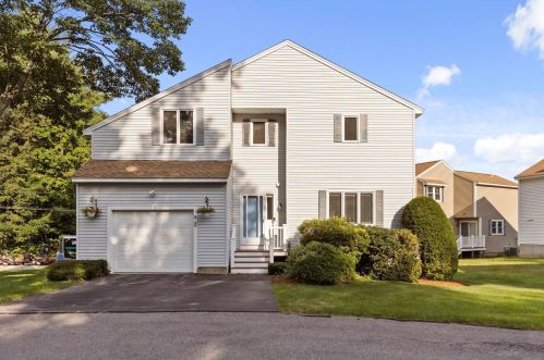12 Jamaica Ln, Nashua NH  03063-3434 exterior