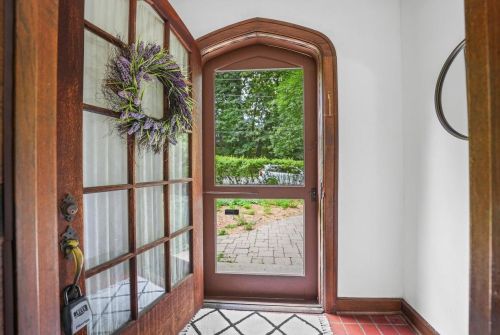 2110 Bascom St, Madison WI  53726-3902 exterior